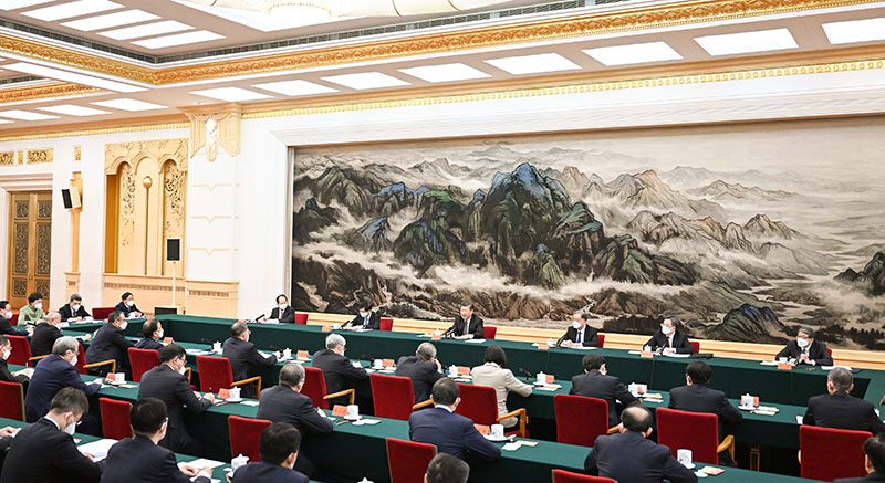 1月16日,中共中央总书记、国家主席、中央军委主席习近平在北京人民大会堂同党外人士座谈并共迎新春。汪洋、王沪宁、丁薛祥等出席。